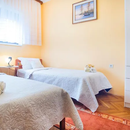 شقة Familienwohnung In By Interhome مالينسكا