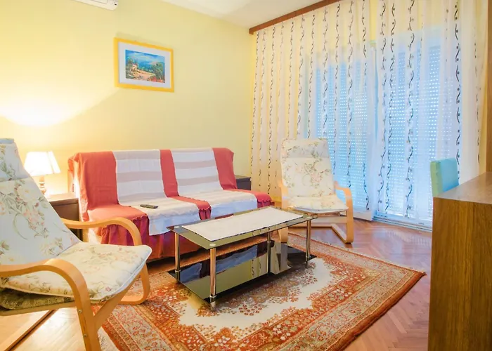 Appartement Familienwohnung In By Interhome Malinska