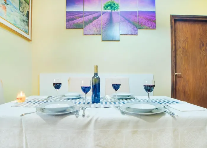 Familienwohnung In By Interhome Malinska